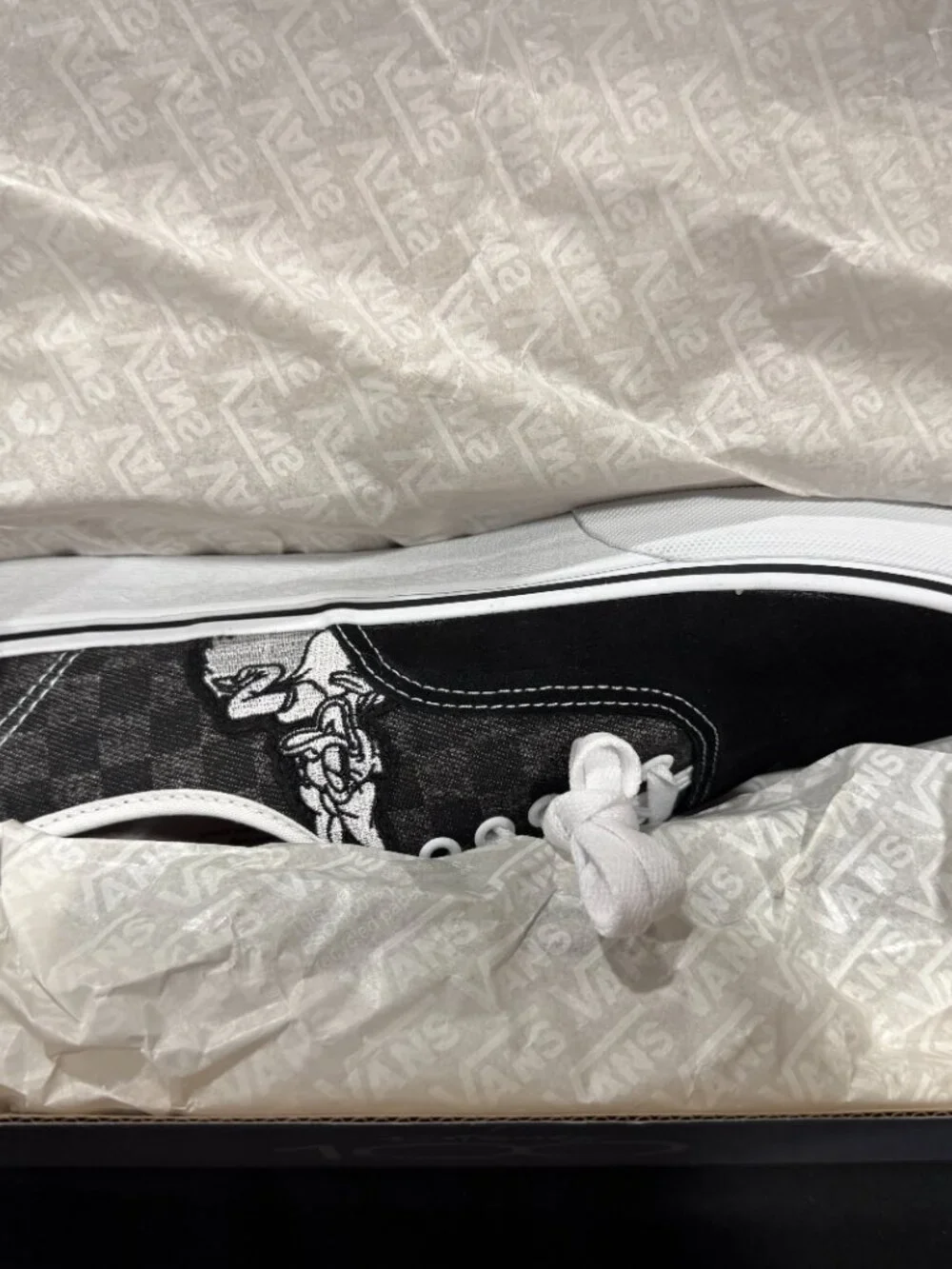 Vans x Disney 100 Authentic Mickey Minnie Shoes Mens 10.5 Womens 12 NWT Box